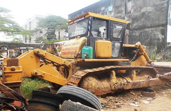 
								Location engin Bulldozer à Douala full									
