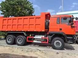 Location camion benne Sinotruk à Douala