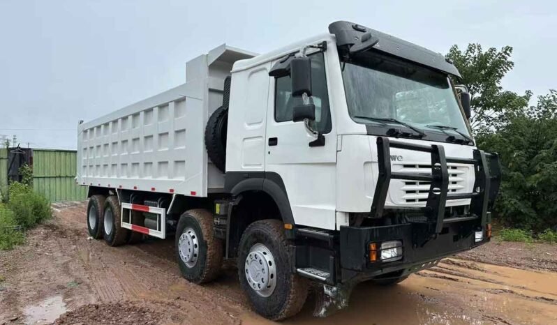 
								Location camion benne Sinotruk à Douala full									