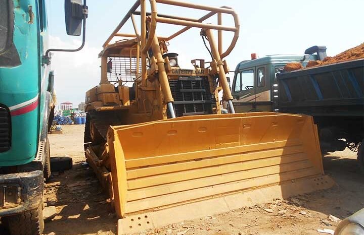 
								Location engin Bulldozer à Douala full									