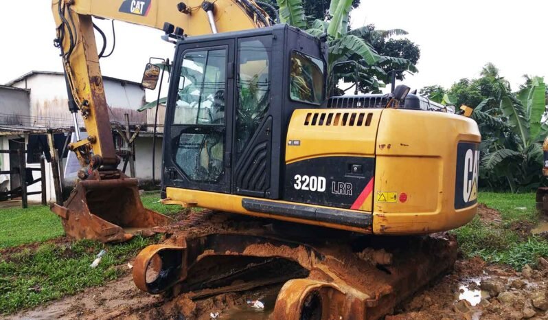 
								Location engin excavatrice 320C à Douala full									