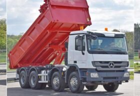 Location camion benne 10 roues Mercedes à Douala